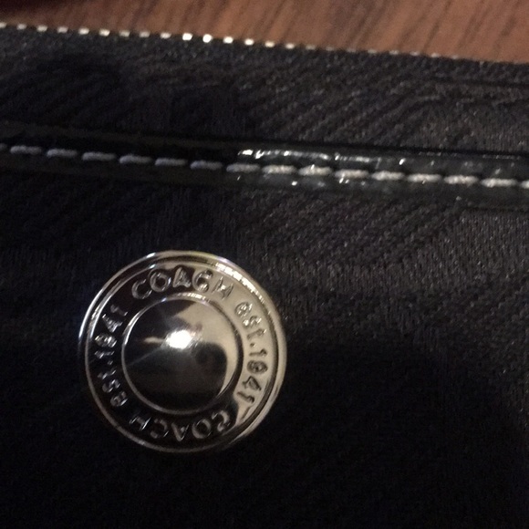 Coach Signature Wristlet - Picture 8 of 8